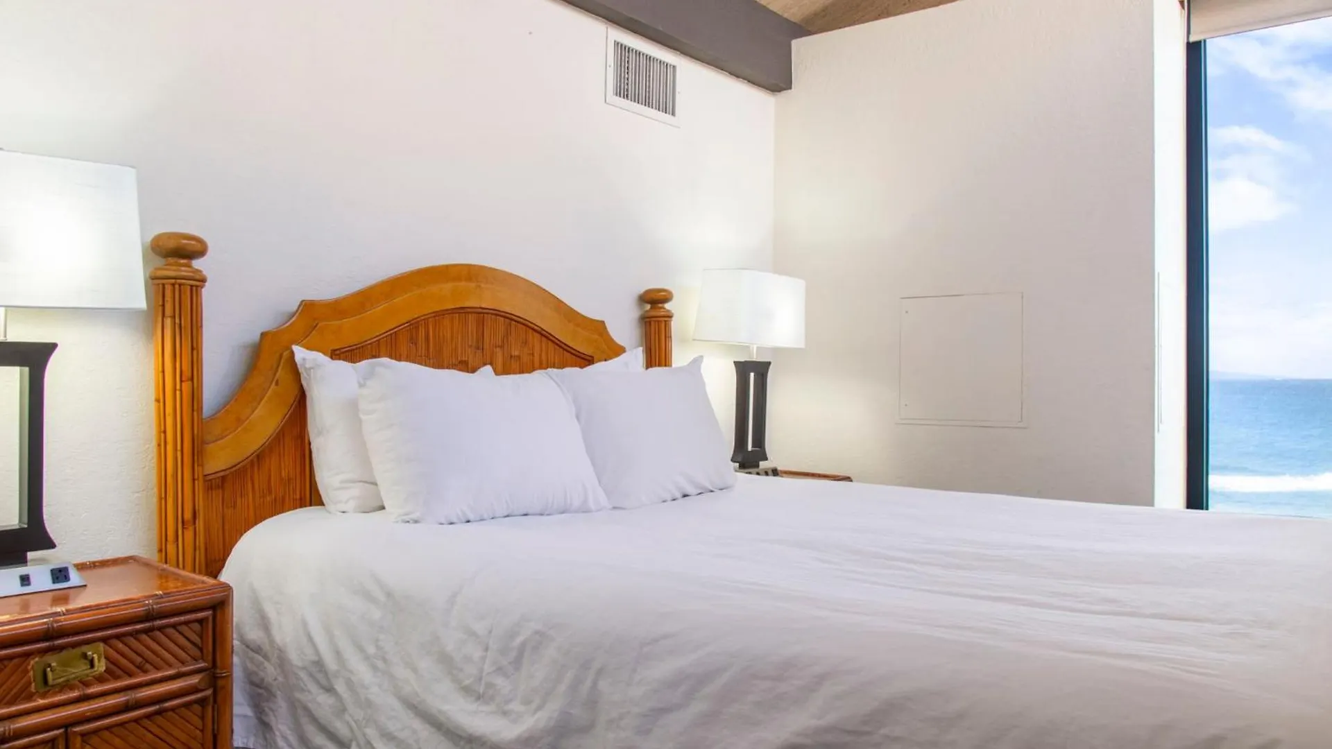 Penthouse Sweeping Ocean Views Lejlighed Kahana