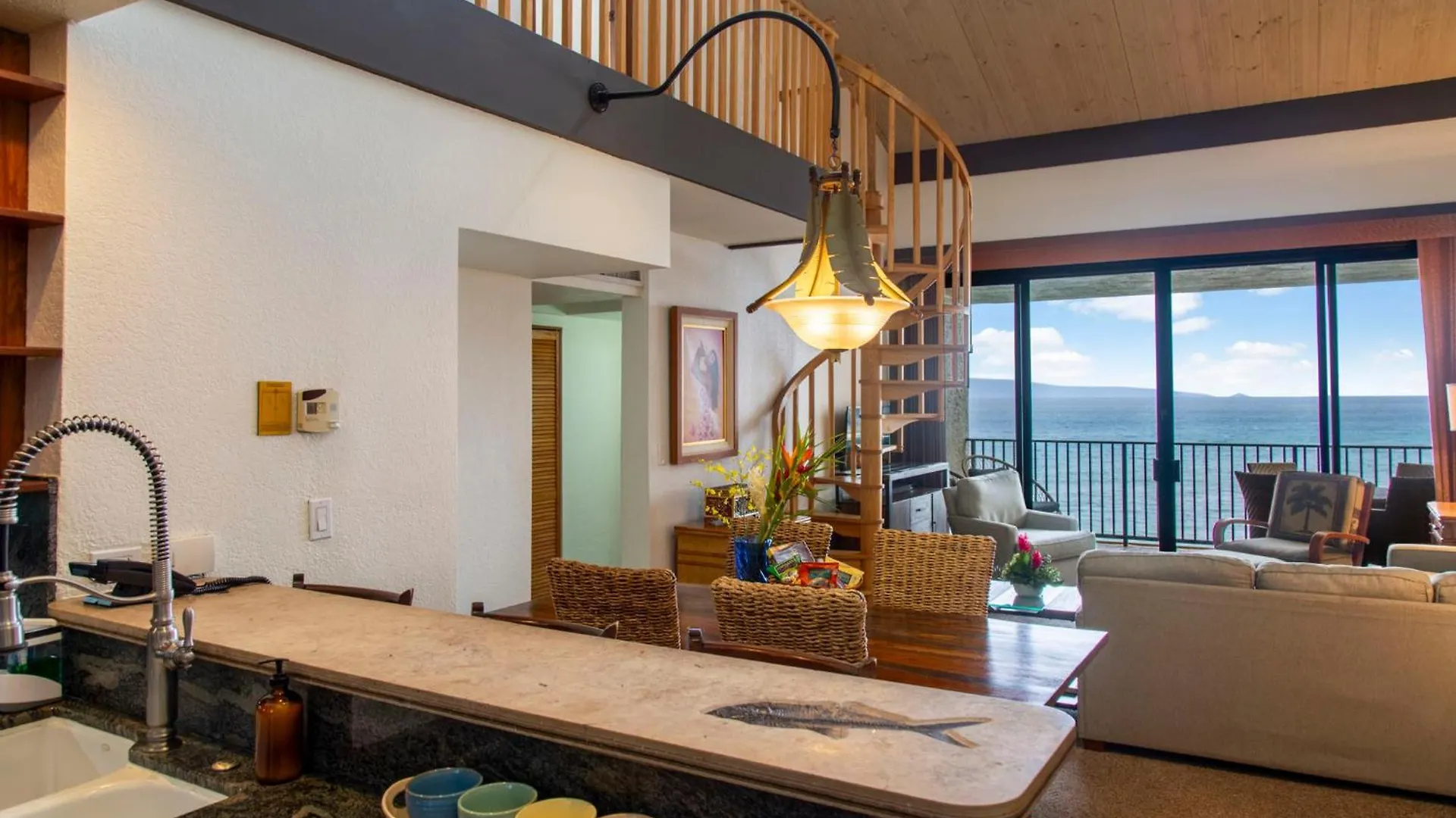 Penthouse Sweeping Ocean Views Lejlighed Kahana