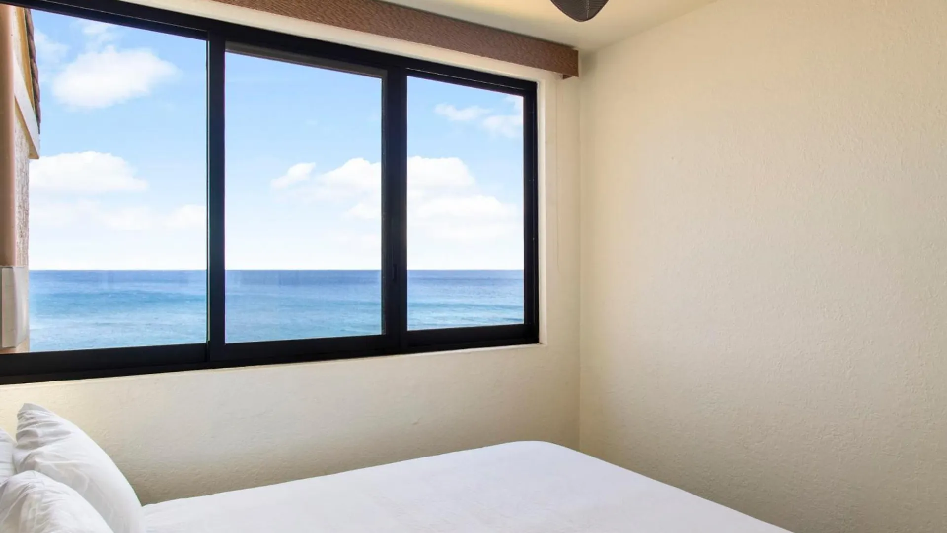 Penthouse Sweeping Ocean Views Lejlighed Kahana